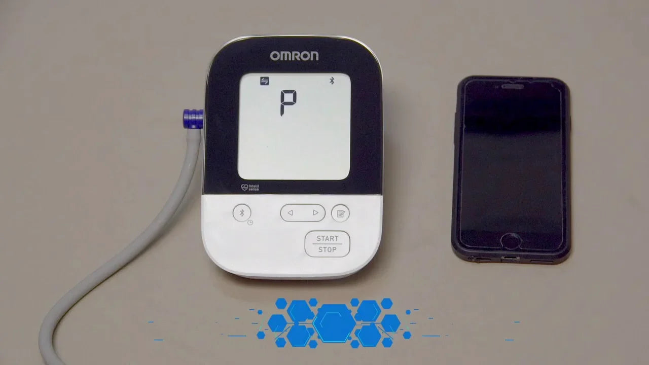 Monitor de Presión Arterial de Brazo Automático OMRON HEM-7156T con Bluetooth